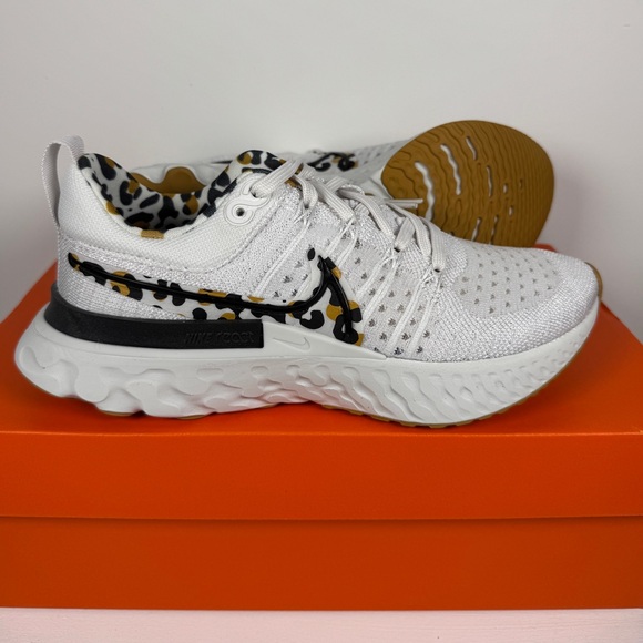 New Nike React Infinity Run Flyknit 2 Leopardl (W) Size 6.5 (DJ5932-001) - Picture 1 of 7